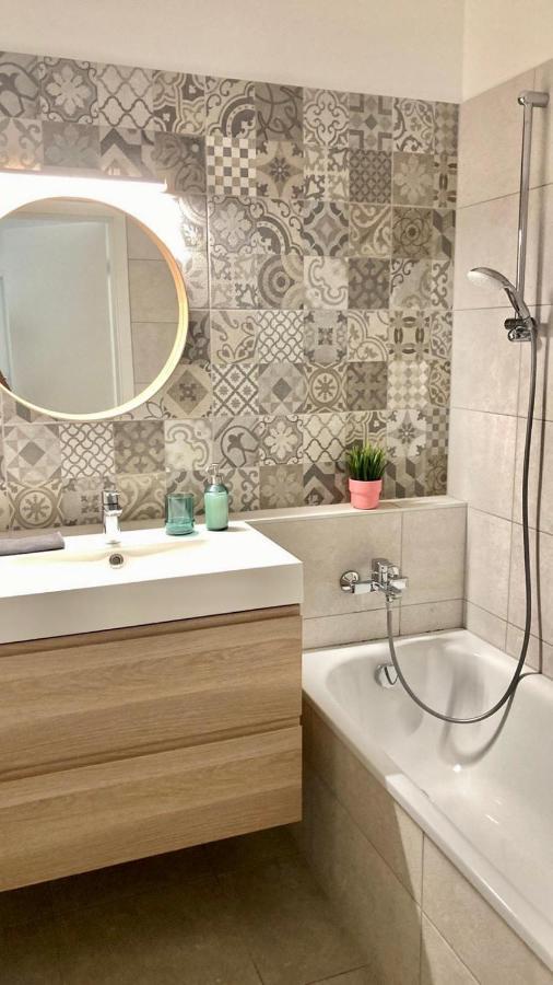 Apartment Penthouse Young #freeparking Budapest